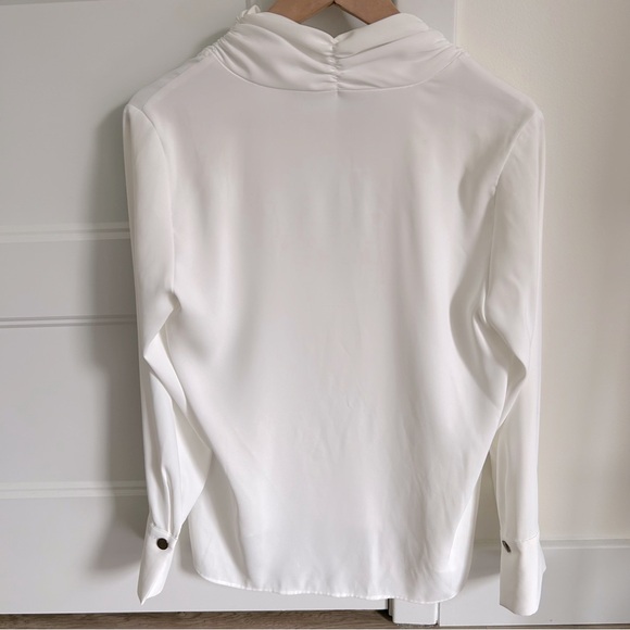 Zara Basic White Shirt - Picture 3 of 4
